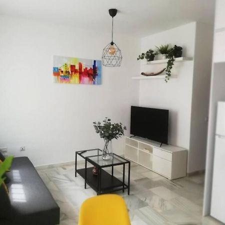 Malaga City One Bedroom Apartment By Namaste Elite Exterior photo