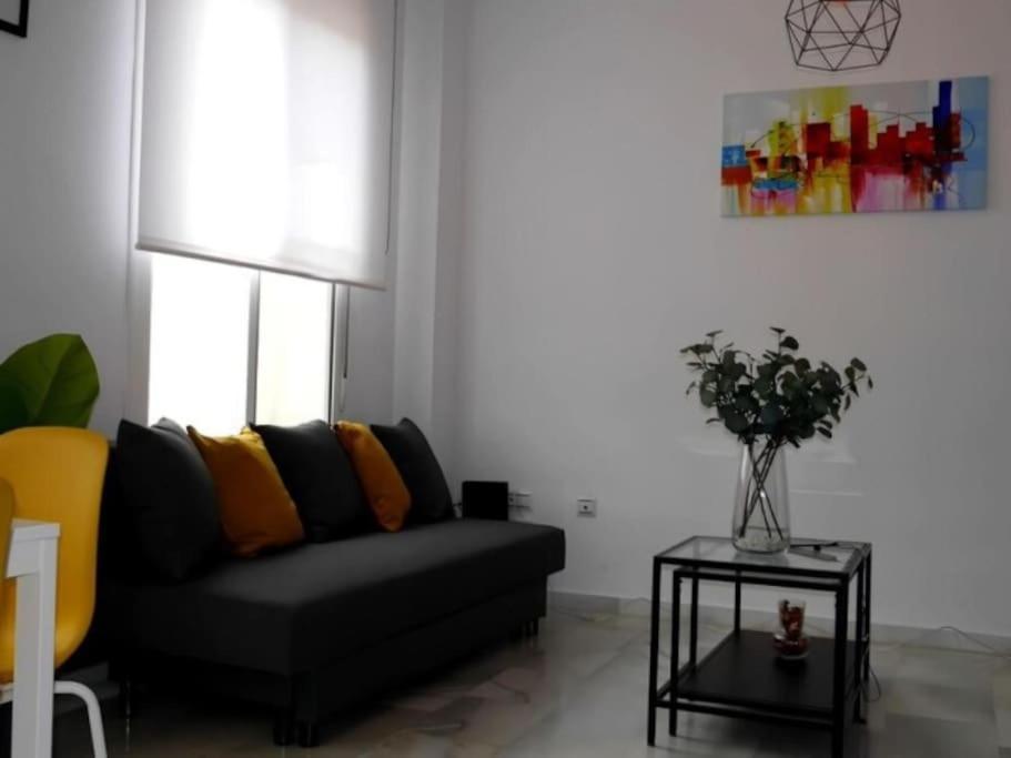 Malaga City One Bedroom Apartment By Namaste Elite Exterior photo